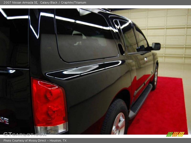 Galaxy Black / Graphite/Titanium 2007 Nissan Armada SE