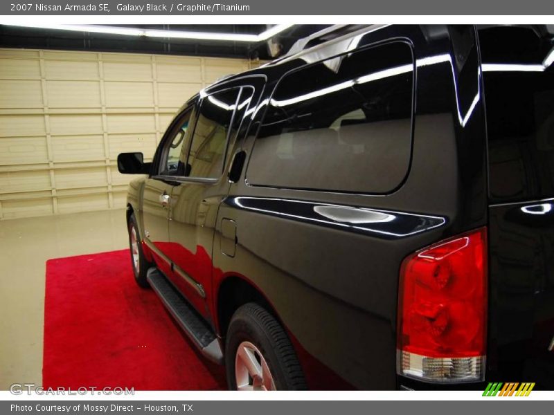 Galaxy Black / Graphite/Titanium 2007 Nissan Armada SE