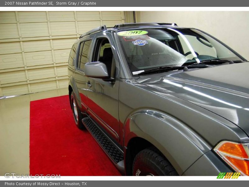 Storm Gray / Graphite 2007 Nissan Pathfinder SE