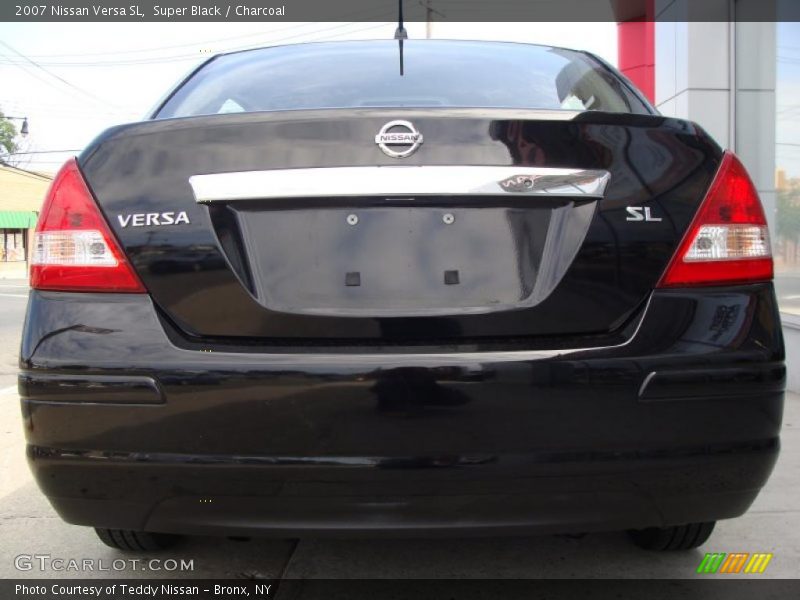 Super Black / Charcoal 2007 Nissan Versa SL