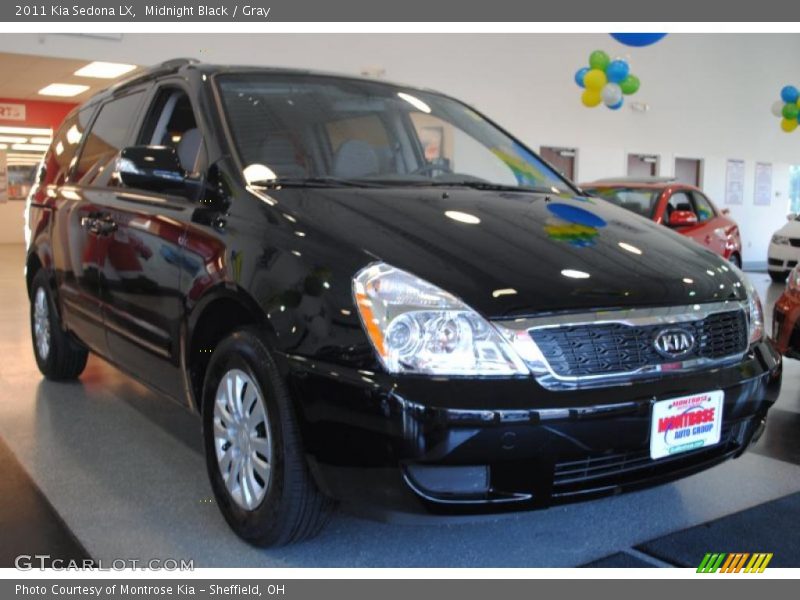 Midnight Black / Gray 2011 Kia Sedona LX