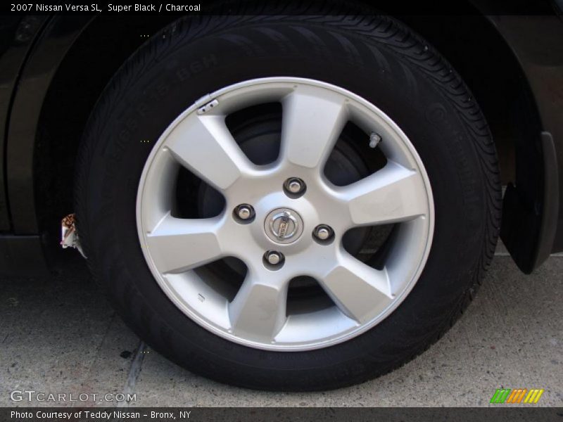 Super Black / Charcoal 2007 Nissan Versa SL