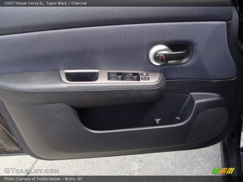 Super Black / Charcoal 2007 Nissan Versa SL