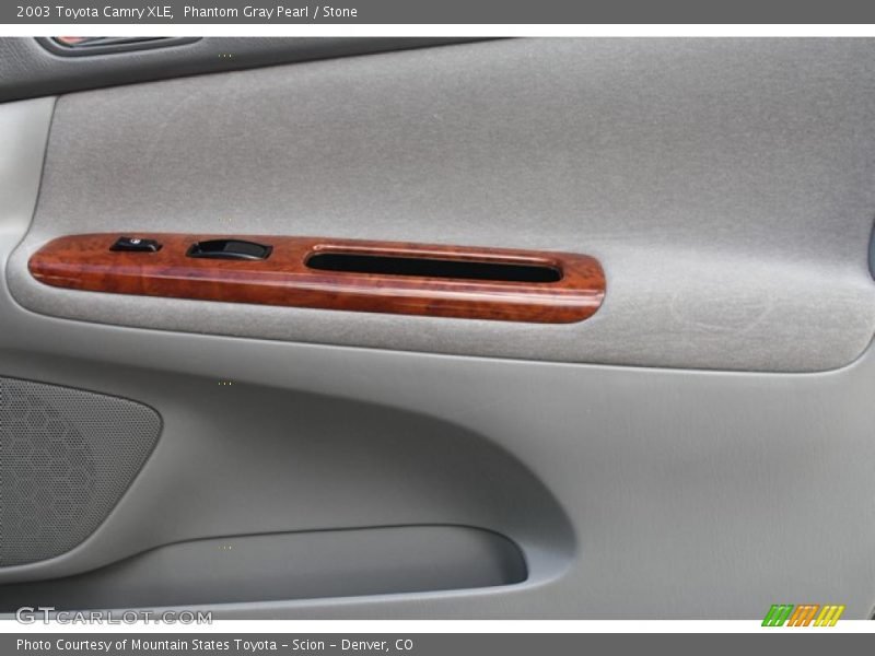 Phantom Gray Pearl / Stone 2003 Toyota Camry XLE
