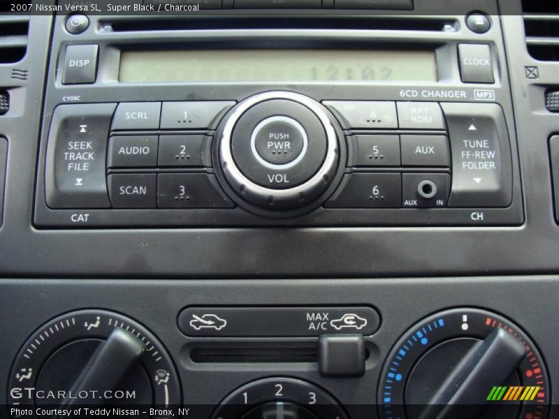 Super Black / Charcoal 2007 Nissan Versa SL