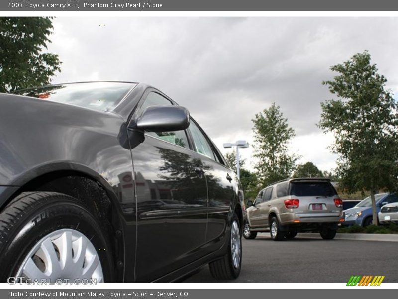 Phantom Gray Pearl / Stone 2003 Toyota Camry XLE