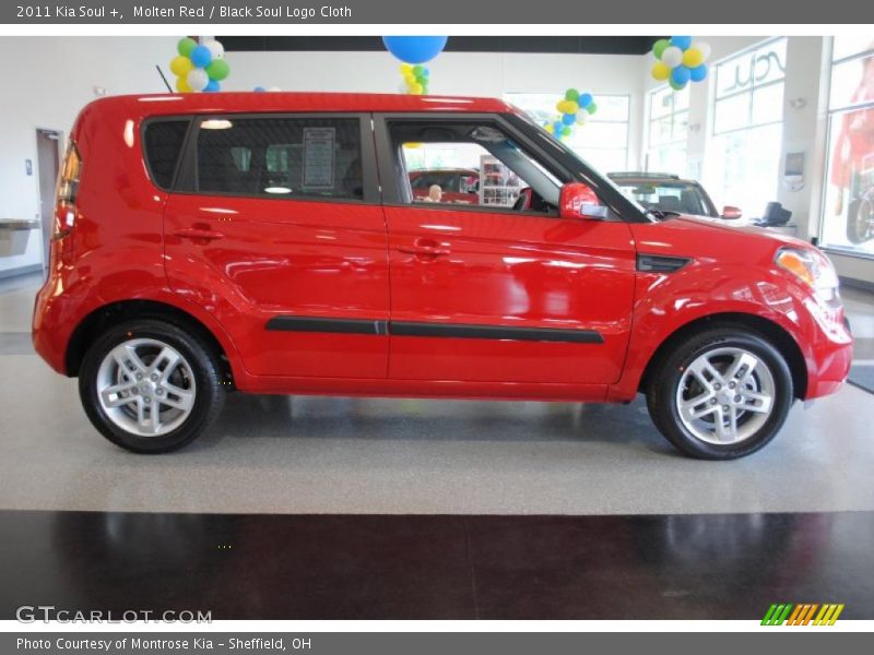 Molten Red / Black Soul Logo Cloth 2011 Kia Soul +