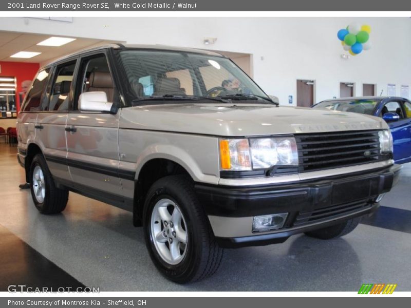 White Gold Metallic / Walnut 2001 Land Rover Range Rover SE