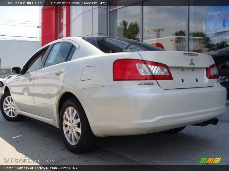 Dover White Pearl / Medium Gray 2009 Mitsubishi Galant ES