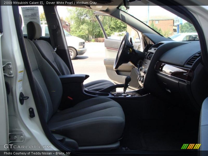 Dover White Pearl / Medium Gray 2009 Mitsubishi Galant ES