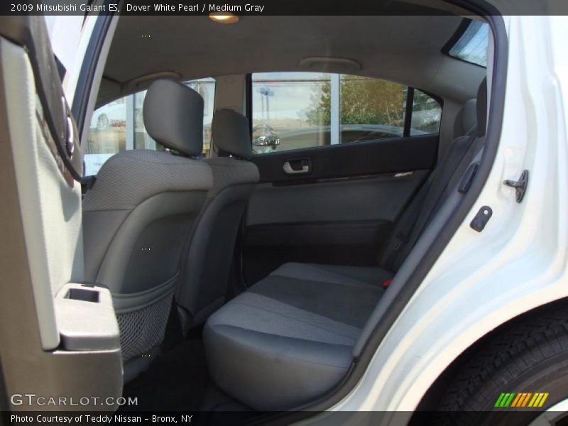 Dover White Pearl / Medium Gray 2009 Mitsubishi Galant ES