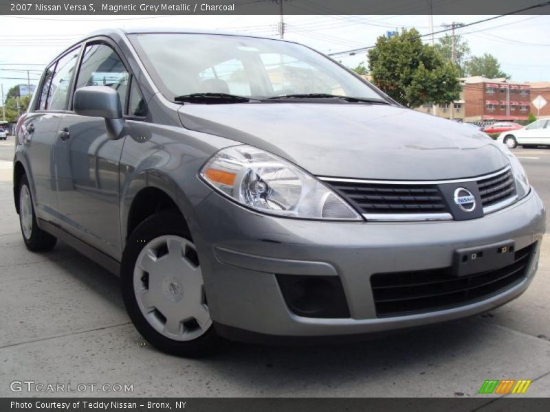 Magnetic Grey Metallic / Charcoal 2007 Nissan Versa S