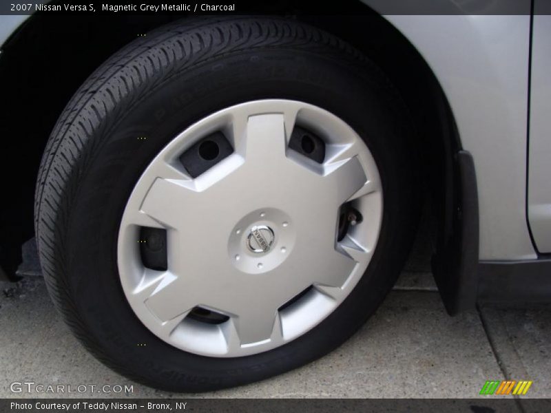 Magnetic Grey Metallic / Charcoal 2007 Nissan Versa S