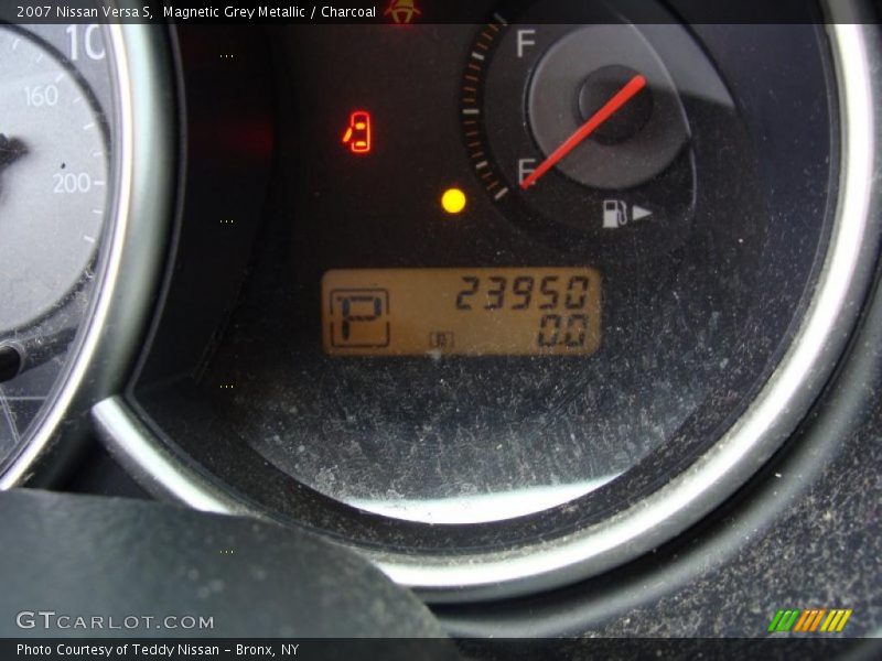 Magnetic Grey Metallic / Charcoal 2007 Nissan Versa S