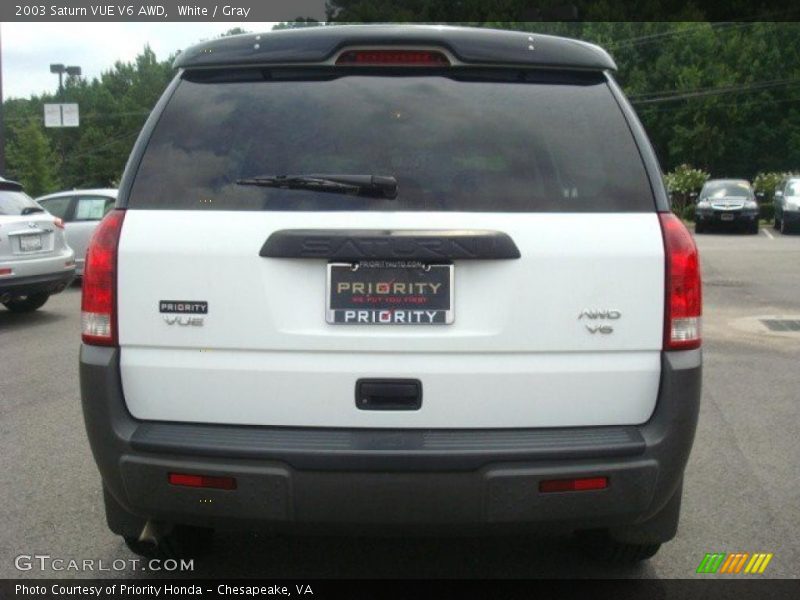 White / Gray 2003 Saturn VUE V6 AWD