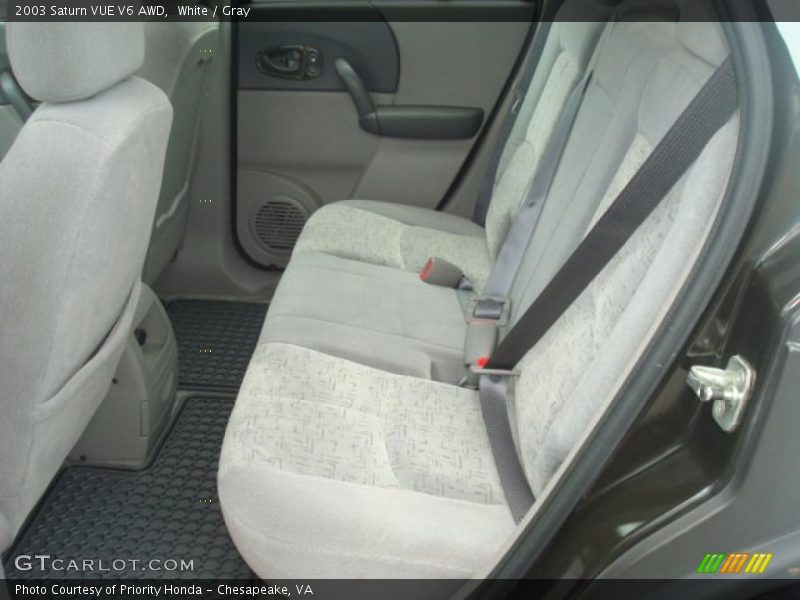 White / Gray 2003 Saturn VUE V6 AWD