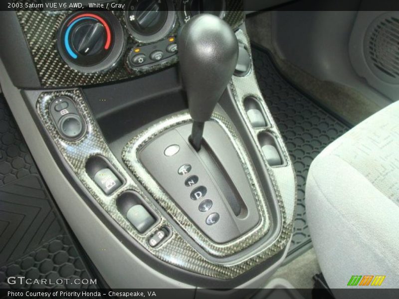 White / Gray 2003 Saturn VUE V6 AWD