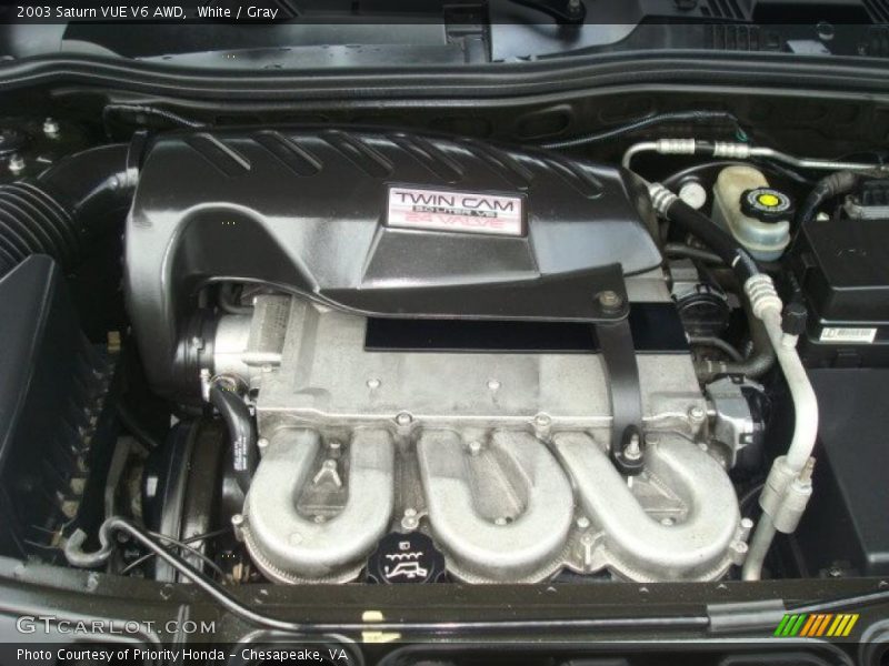 White / Gray 2003 Saturn VUE V6 AWD