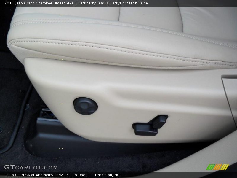 Blackberry Pearl / Black/Light Frost Beige 2011 Jeep Grand Cherokee Limited 4x4
