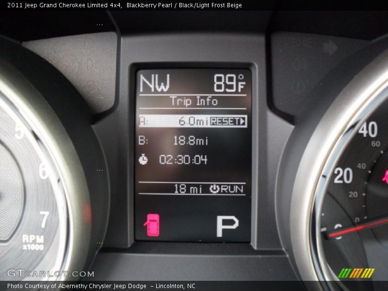 Blackberry Pearl / Black/Light Frost Beige 2011 Jeep Grand Cherokee Limited 4x4