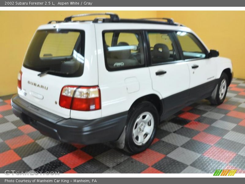 Aspen White / Gray 2002 Subaru Forester 2.5 L