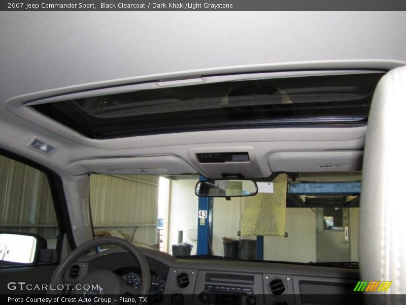 Black Clearcoat / Dark Khaki/Light Graystone 2007 Jeep Commander Sport