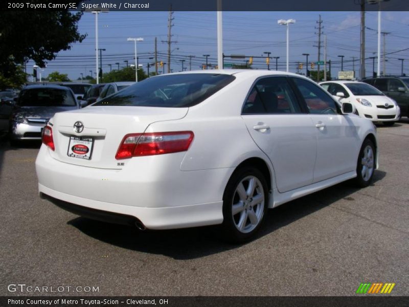 Super White / Charcoal 2009 Toyota Camry SE