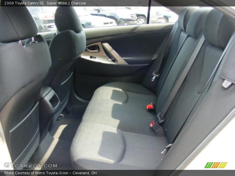 Super White / Charcoal 2009 Toyota Camry SE