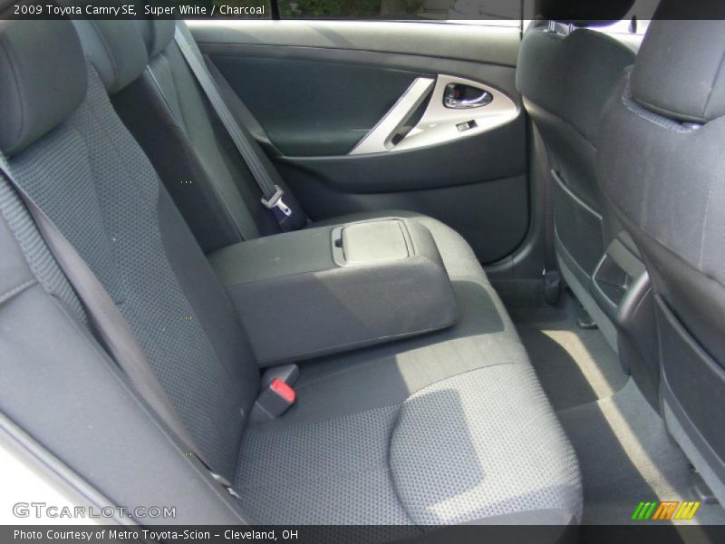Super White / Charcoal 2009 Toyota Camry SE