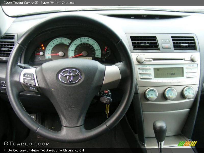 Super White / Charcoal 2009 Toyota Camry SE