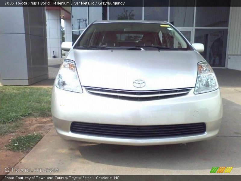 Millenium Silver Metallic / Gray/Burgundy 2005 Toyota Prius Hybrid