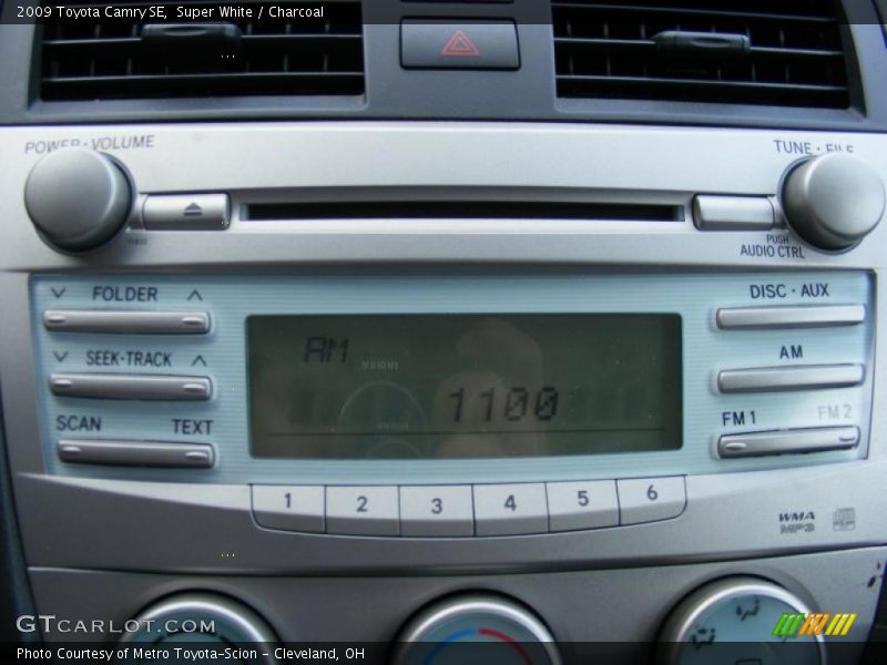 Super White / Charcoal 2009 Toyota Camry SE