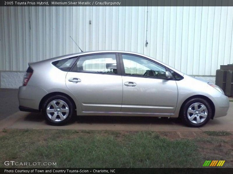 Millenium Silver Metallic / Gray/Burgundy 2005 Toyota Prius Hybrid