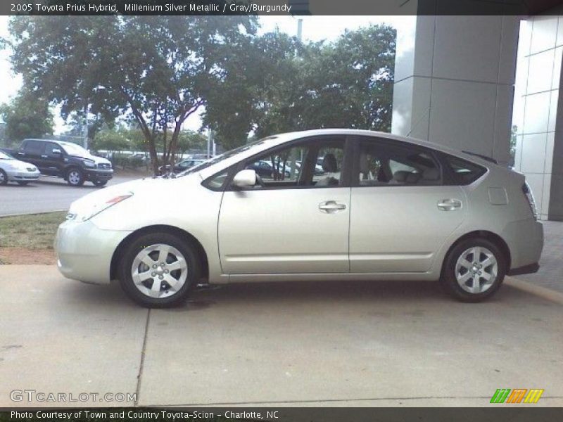 Millenium Silver Metallic / Gray/Burgundy 2005 Toyota Prius Hybrid