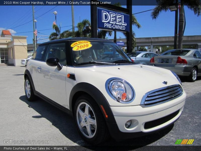 Pepper White / Gravity Tuscan Beige Leather 2010 Mini Cooper Hardtop