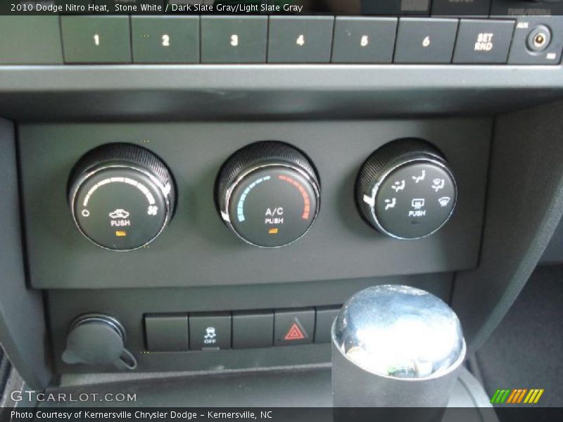 Stone White / Dark Slate Gray/Light Slate Gray 2010 Dodge Nitro Heat