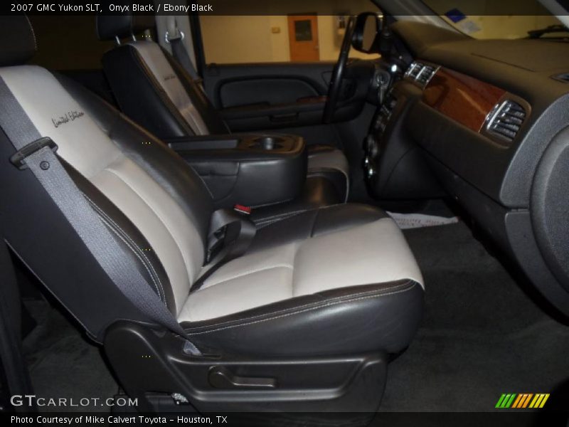 Onyx Black / Ebony Black 2007 GMC Yukon SLT