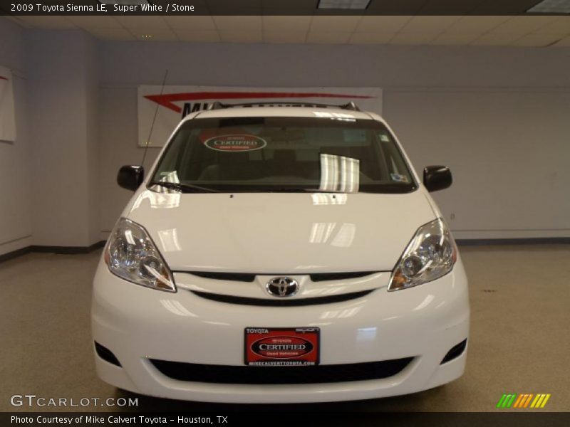 Super White / Stone 2009 Toyota Sienna LE