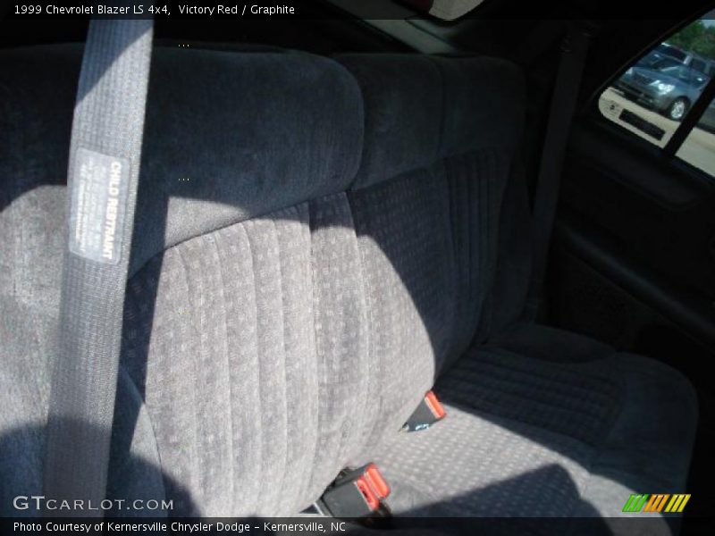 Victory Red / Graphite 1999 Chevrolet Blazer LS 4x4