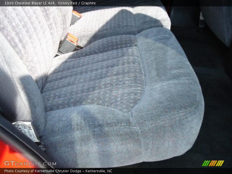 Victory Red / Graphite 1999 Chevrolet Blazer LS 4x4