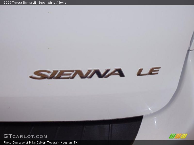 Super White / Stone 2009 Toyota Sienna LE