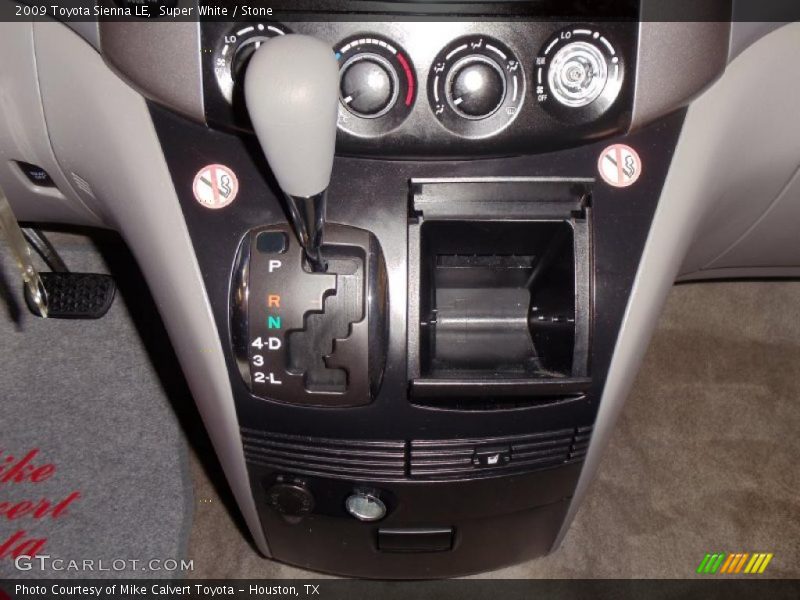 Super White / Stone 2009 Toyota Sienna LE
