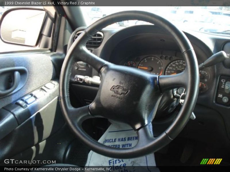 Victory Red / Graphite 1999 Chevrolet Blazer LS 4x4