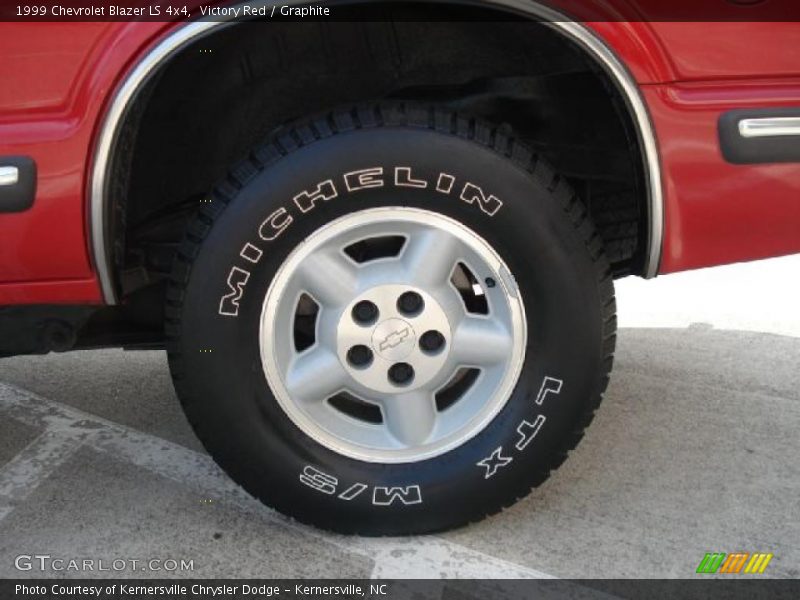Victory Red / Graphite 1999 Chevrolet Blazer LS 4x4