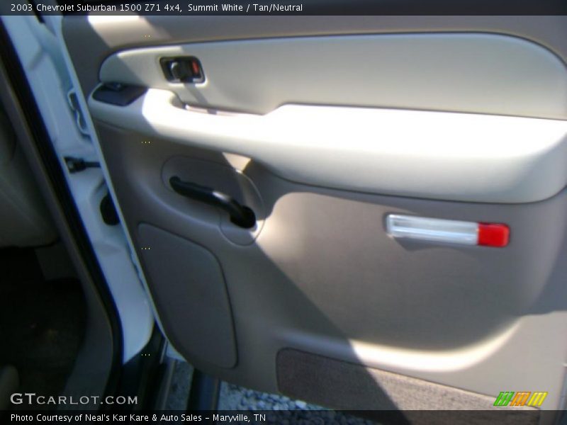 Summit White / Tan/Neutral 2003 Chevrolet Suburban 1500 Z71 4x4