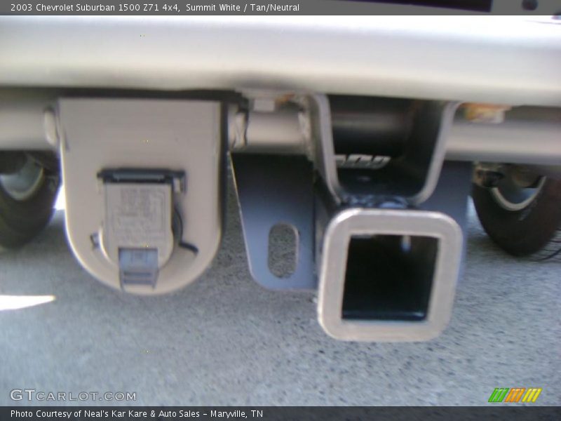 Summit White / Tan/Neutral 2003 Chevrolet Suburban 1500 Z71 4x4