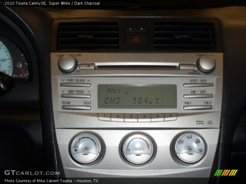 Super White / Dark Charcoal 2010 Toyota Camry SE