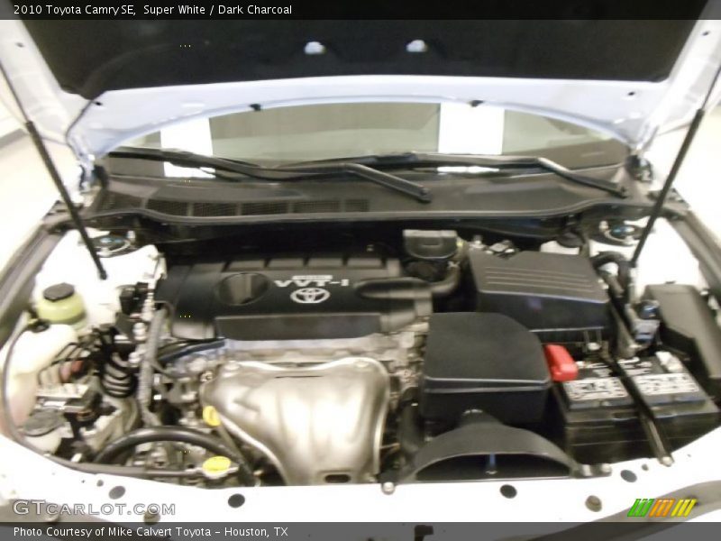 Super White / Dark Charcoal 2010 Toyota Camry SE