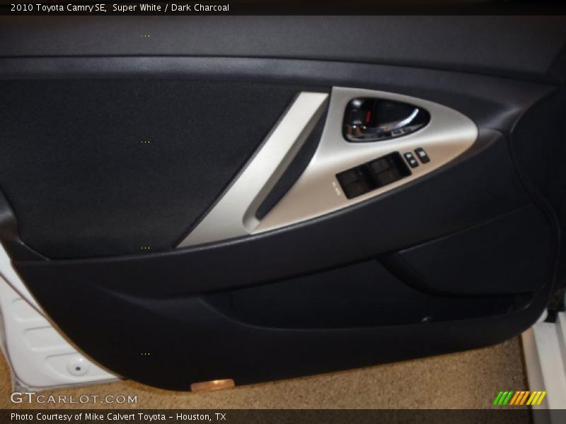 Super White / Dark Charcoal 2010 Toyota Camry SE