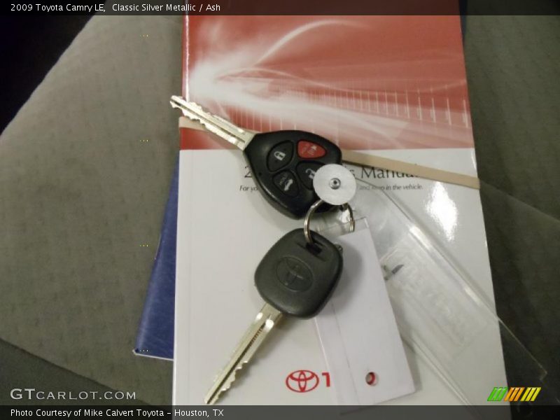 Classic Silver Metallic / Ash 2009 Toyota Camry LE